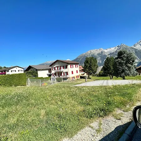 Haus Christania, Obergeschoss, Wallis
